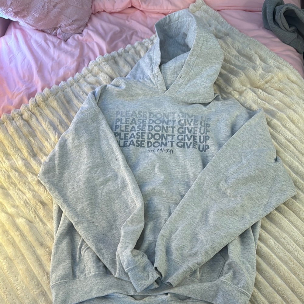 Amazon Gray Heathered Pullover Sweater with Graphic Design